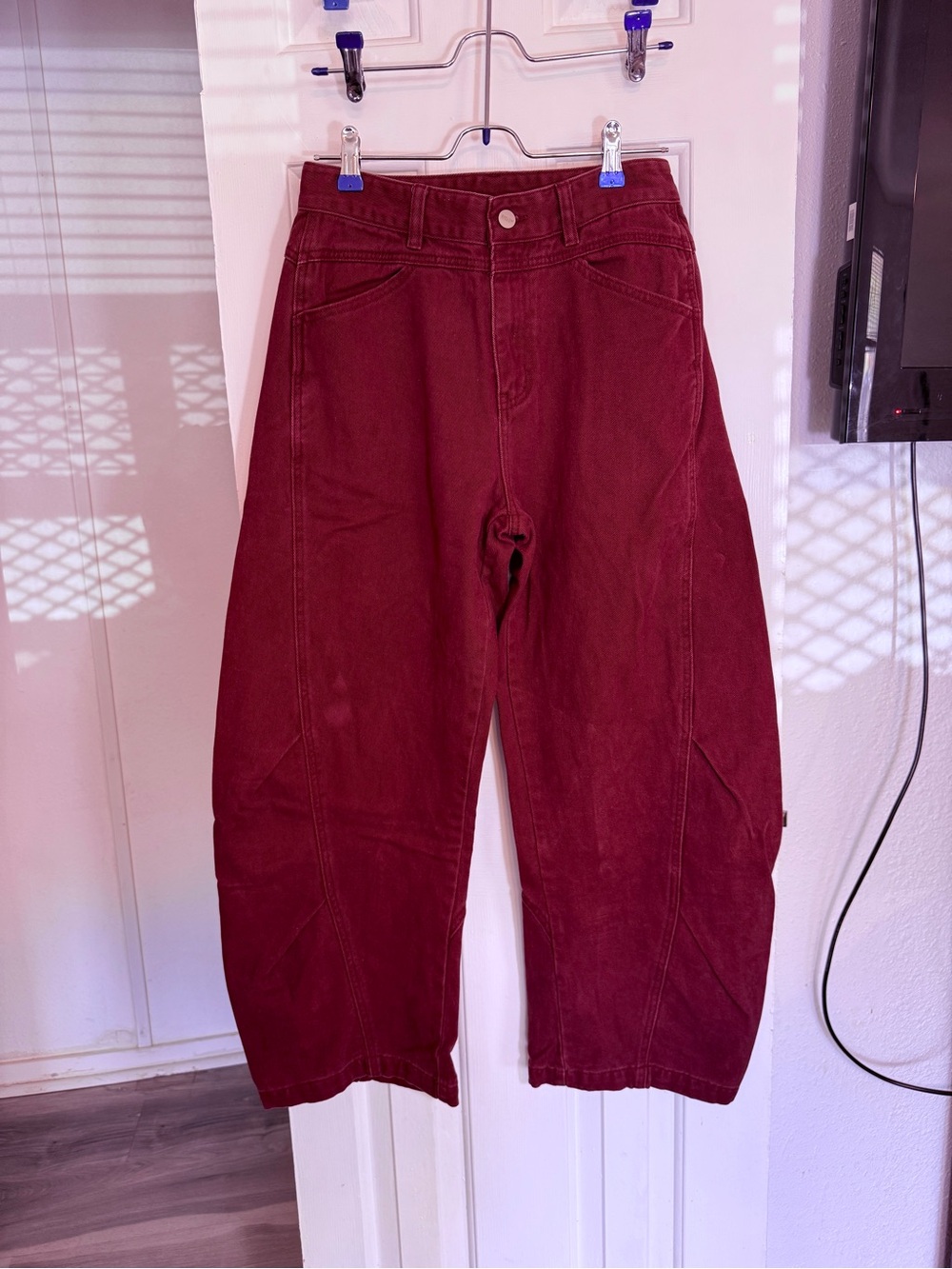 Women's High-Waist Relaxed Fit Jeans - Burgundy
